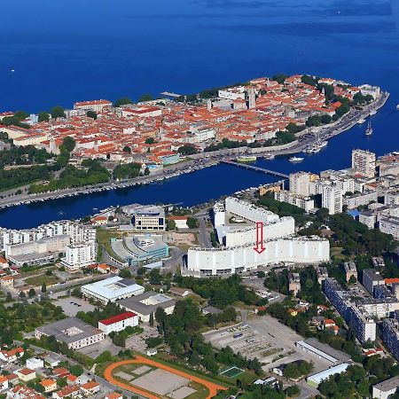 Gallery Rooms With Parking Zadar Extérieur photo