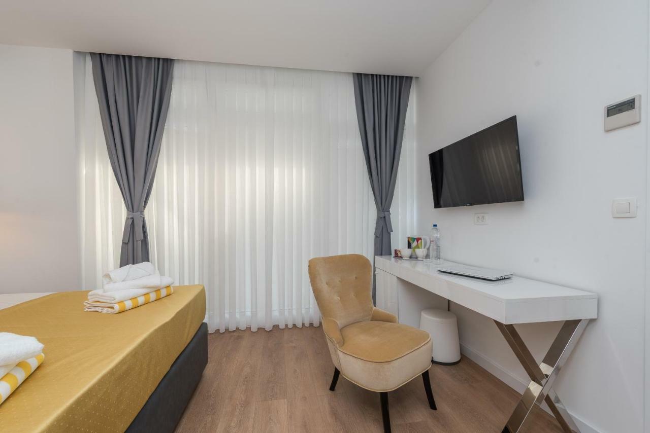 Gallery Rooms With Parking Zadar Extérieur photo